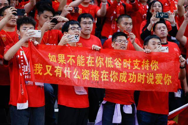 俄乌局势新变：俄军强攻顿巴斯 乌军面临溃败